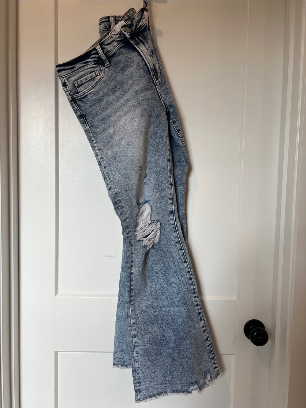 BAYEAS Light Wash Distressed Women's Jeans New 31